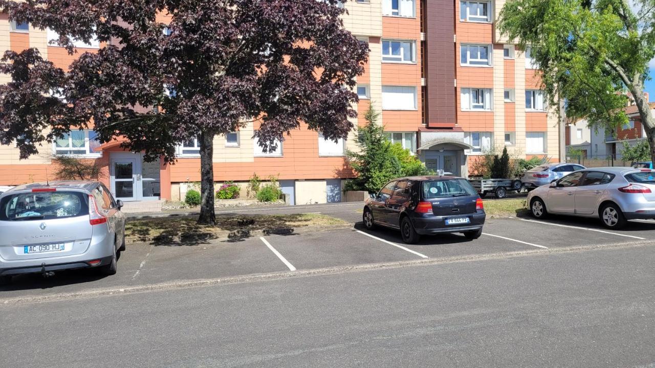 Appartement Lumineux Cholet Esterno foto